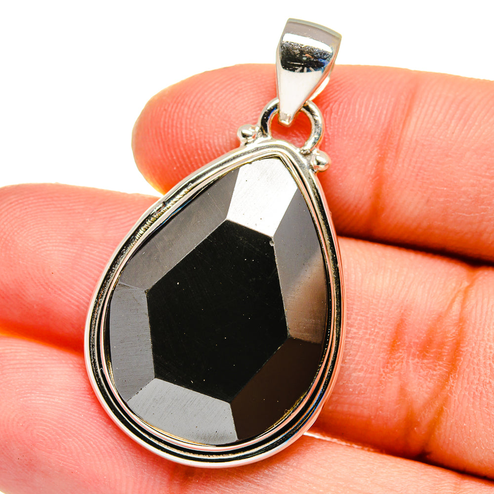 Hematite Pendants handcrafted by Anasilvercos - PD16238