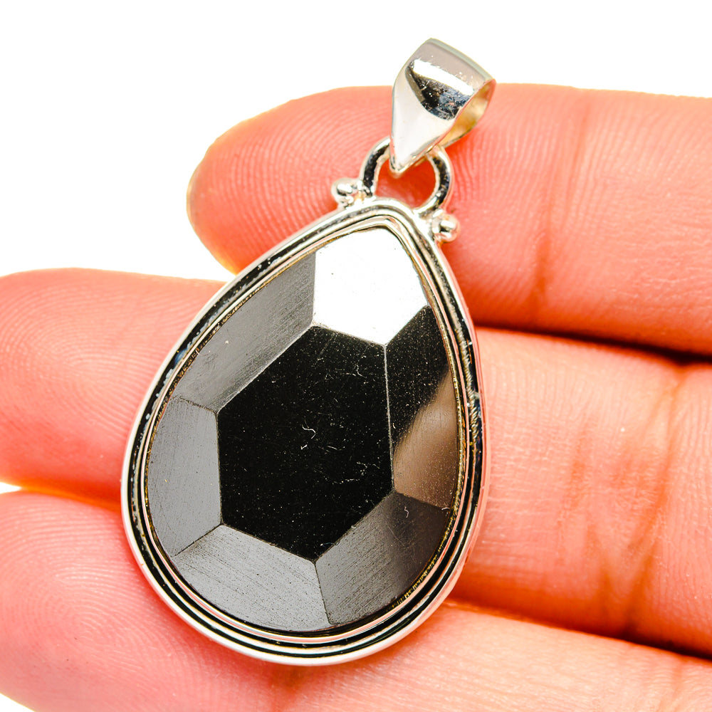 Hematite Pendants handcrafted by Anasilvercos - PD16452