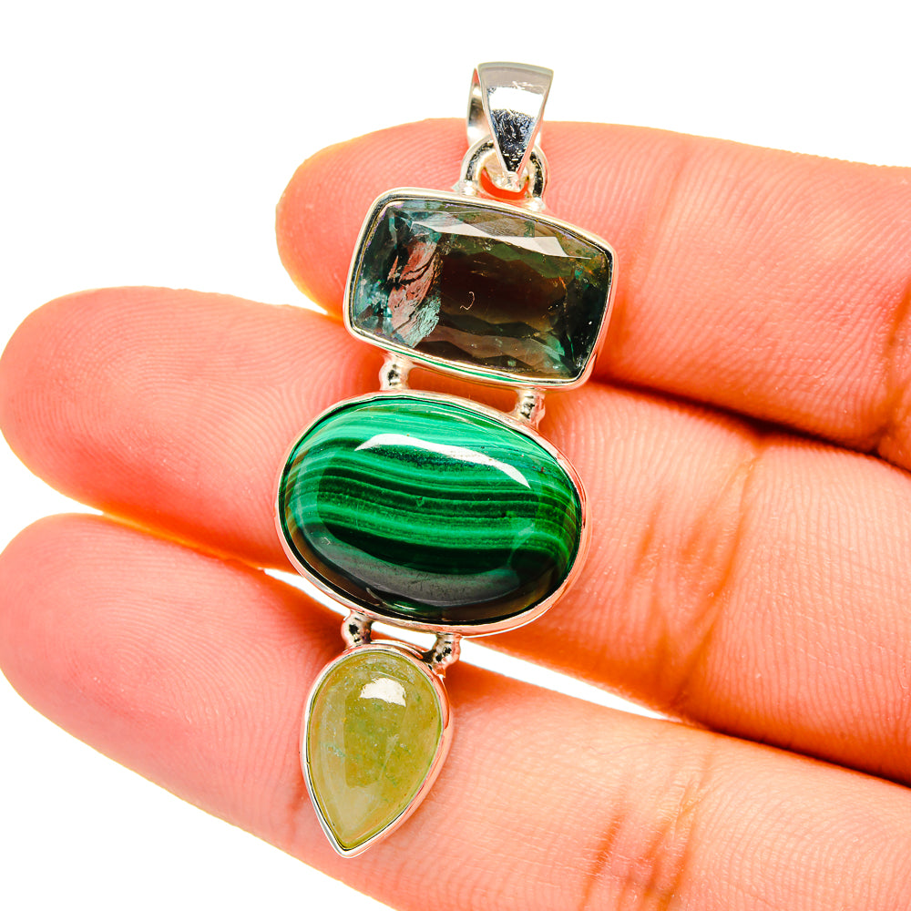 Malachite Pendants handcrafted by Anasilvercos - PD16565