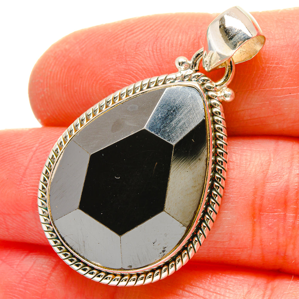 Hematite Pendants handcrafted by Anasilvercos - PD16957