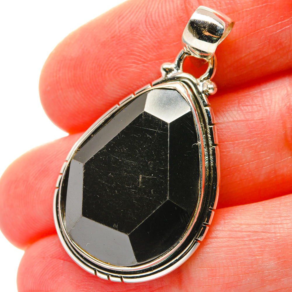Hematite Pendants handcrafted by Anasilvercos - PD17023