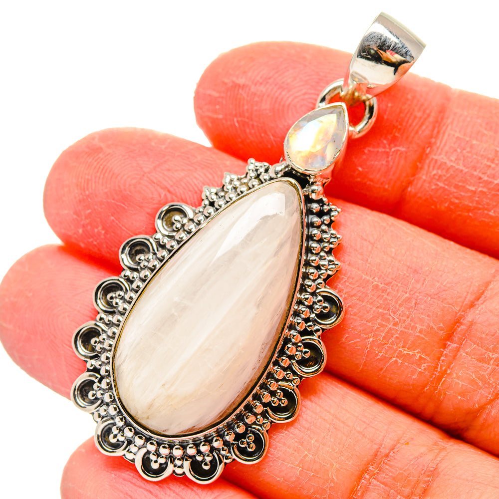 White Scolecite Pendants handcrafted by Anasilvercos - PD17314