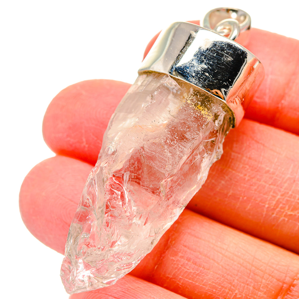 White Quartz Pendants handcrafted by Anasilvercos - PD17387