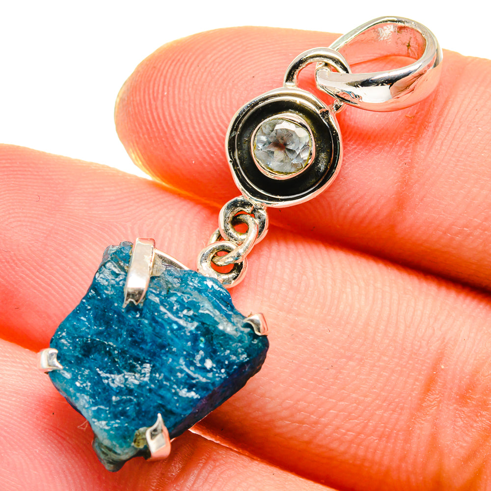 Apatite Pendants handcrafted by Anasilvercos - PD17499
