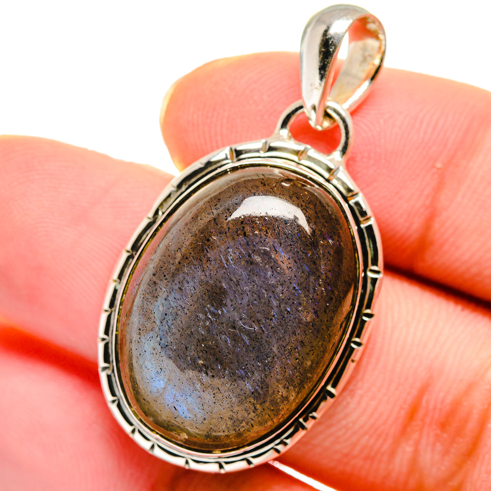 Labradorite Pendants handcrafted by Anasilvercos - PD17554