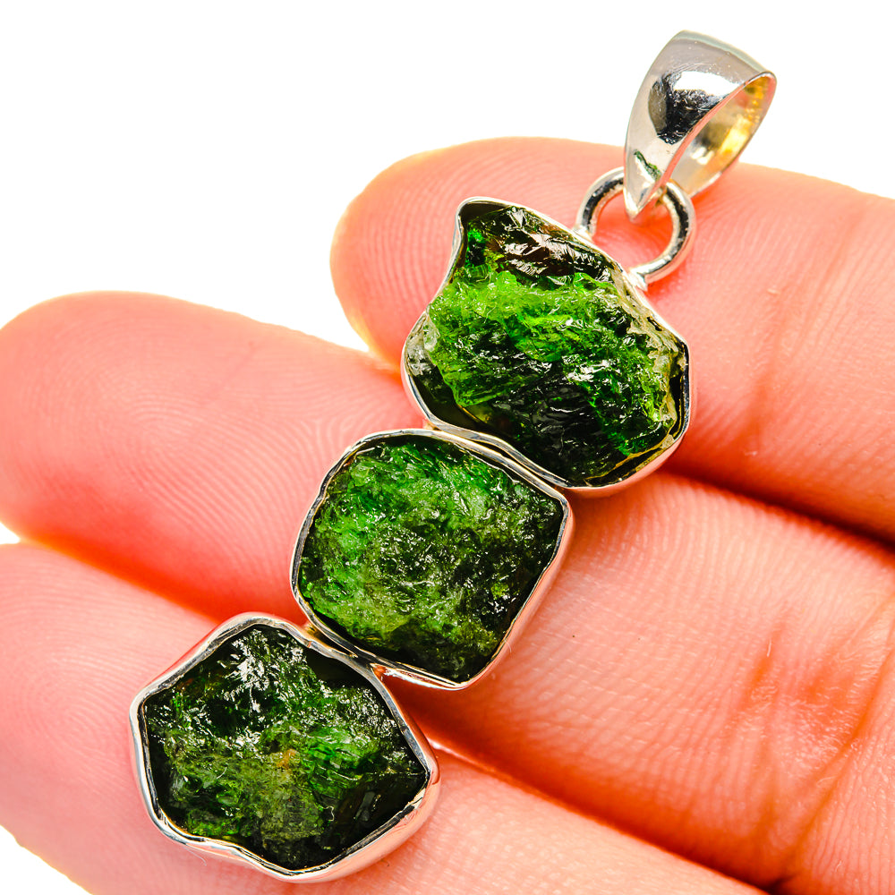 Chrome Diopside Pendants handcrafted by Anasilvercos - PD17559