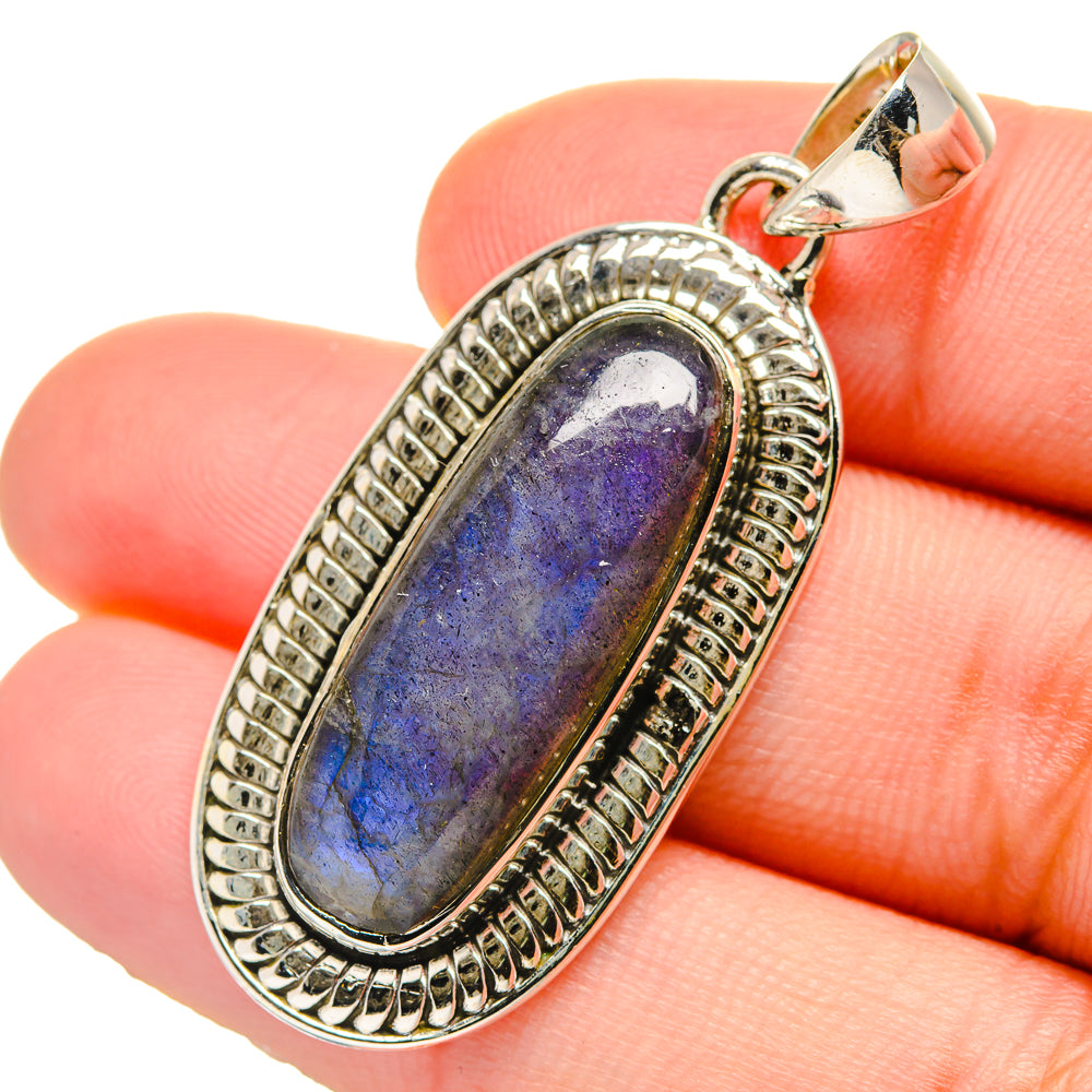 Labradorite Pendants handcrafted by Anasilvercos - PD17595