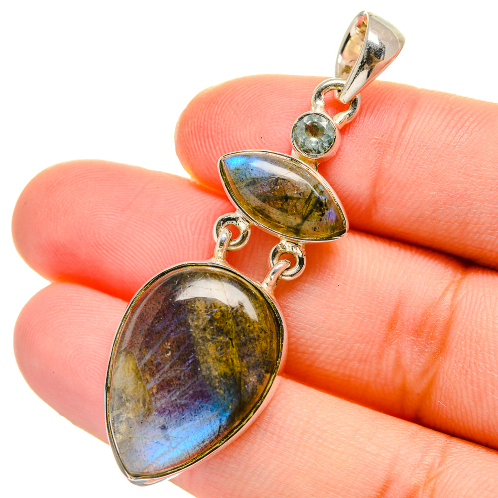 Labradorite Pendants handcrafted by Anasilvercos - PD17606
