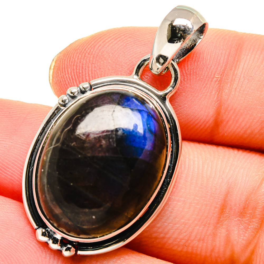 Labradorite Pendants handcrafted by Anasilvercos - PD17640