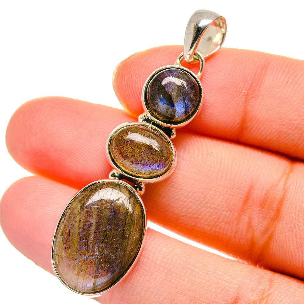 Labradorite Pendants handcrafted by Anasilvercos - PD17642