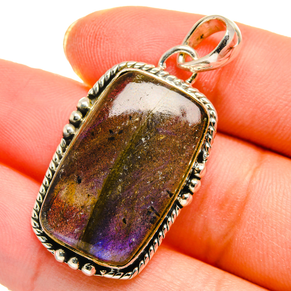 Labradorite Pendants handcrafted by Anasilvercos - PD17937