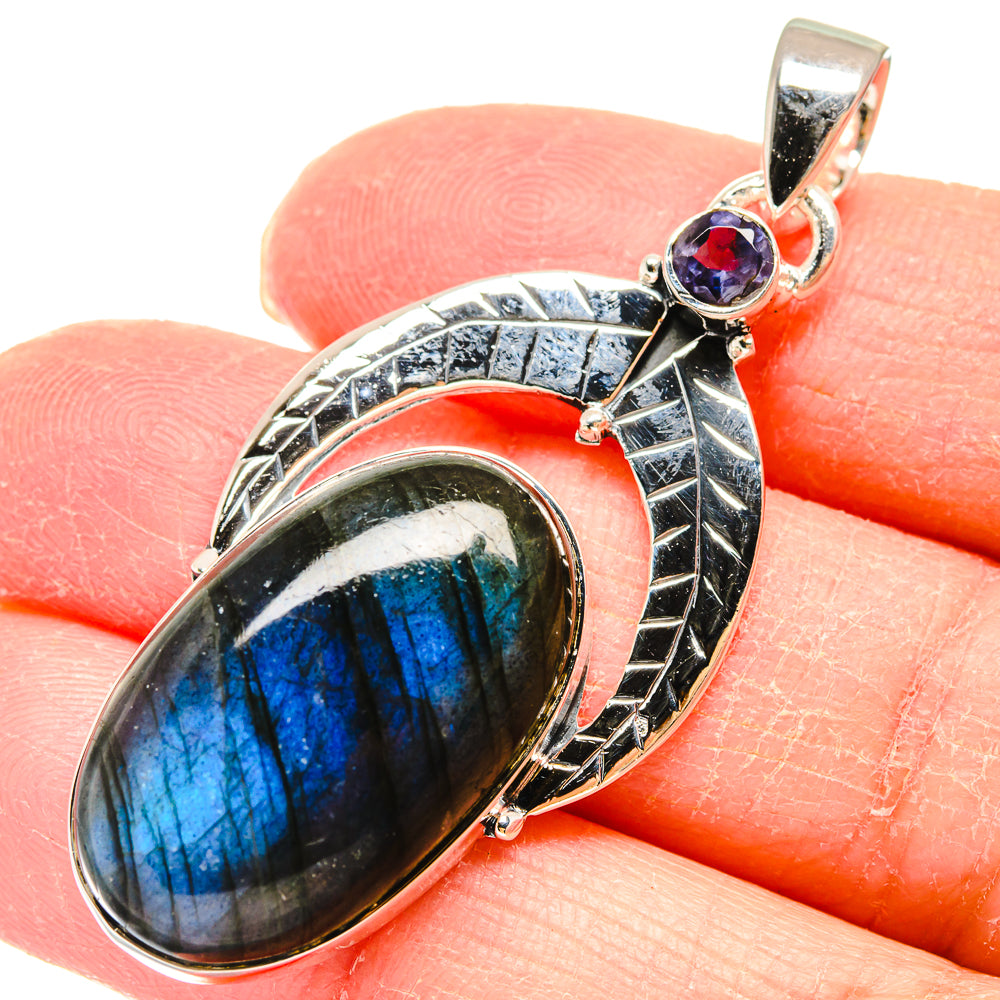 Labradorite Pendants handcrafted by Anasilvercos - PD17976