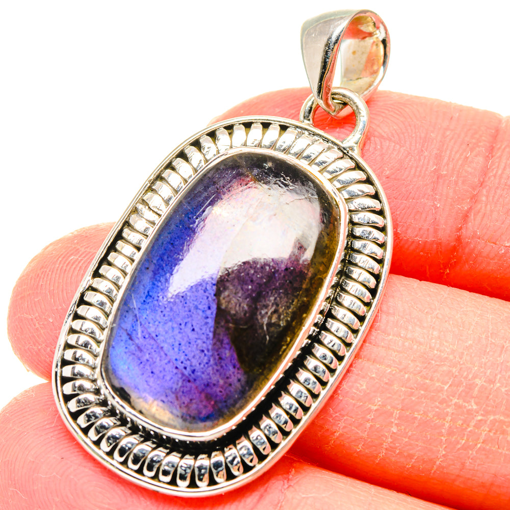 Labradorite Pendants handcrafted by Anasilvercos - PD18024
