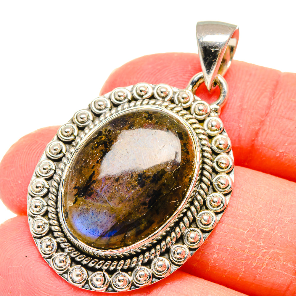 Labradorite Pendants handcrafted by Anasilvercos - PD18025