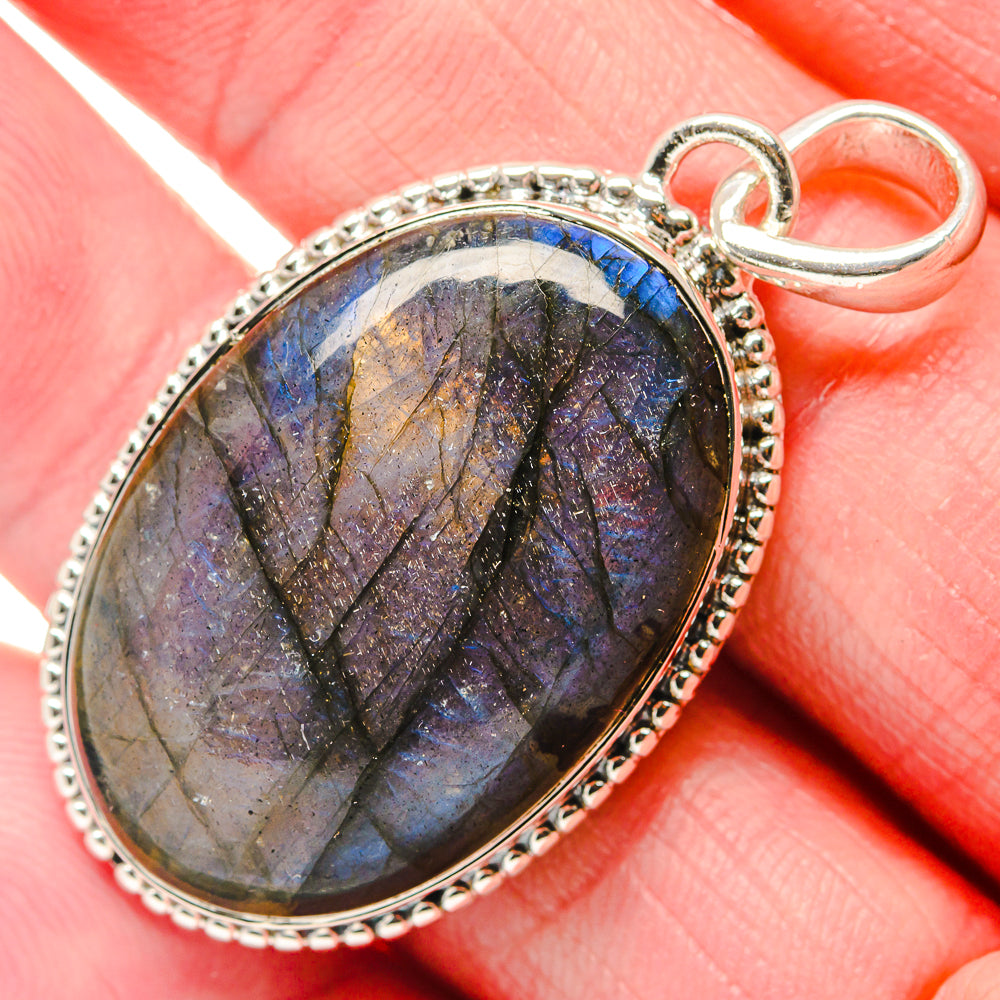 Labradorite Pendants handcrafted by Anasilvercos - PD18060