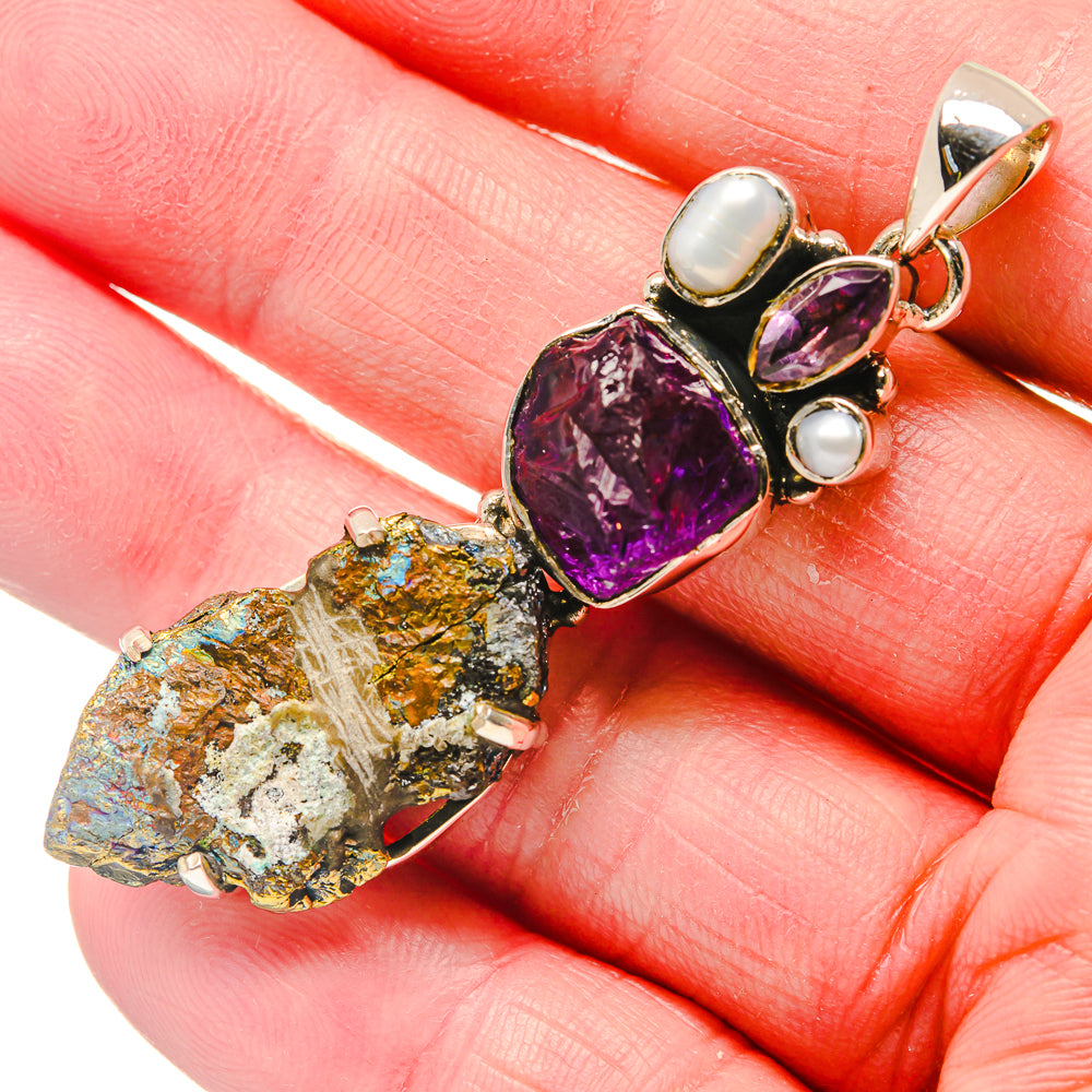 Labradorite Pendants handcrafted by Anasilvercos - PD18131