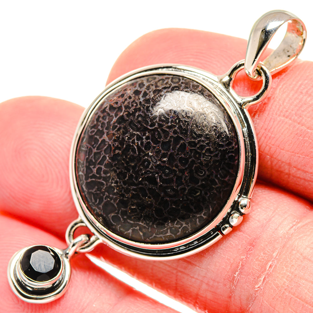 Stingray Coral Pendants handcrafted by Anasilvercos - PD18432