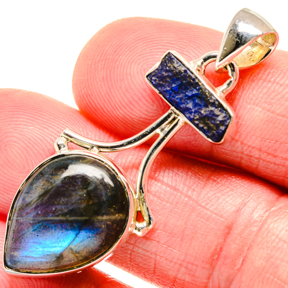 Labradorite Pendants handcrafted by Anasilvercos - PD18445