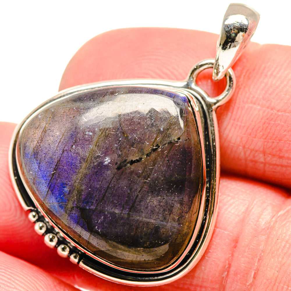 Labradorite Pendants handcrafted by Anasilvercos - PD18494