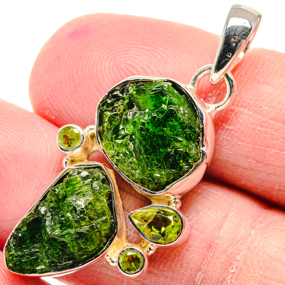Chrome Diopside Pendants handcrafted by Anasilvercos - PD18849