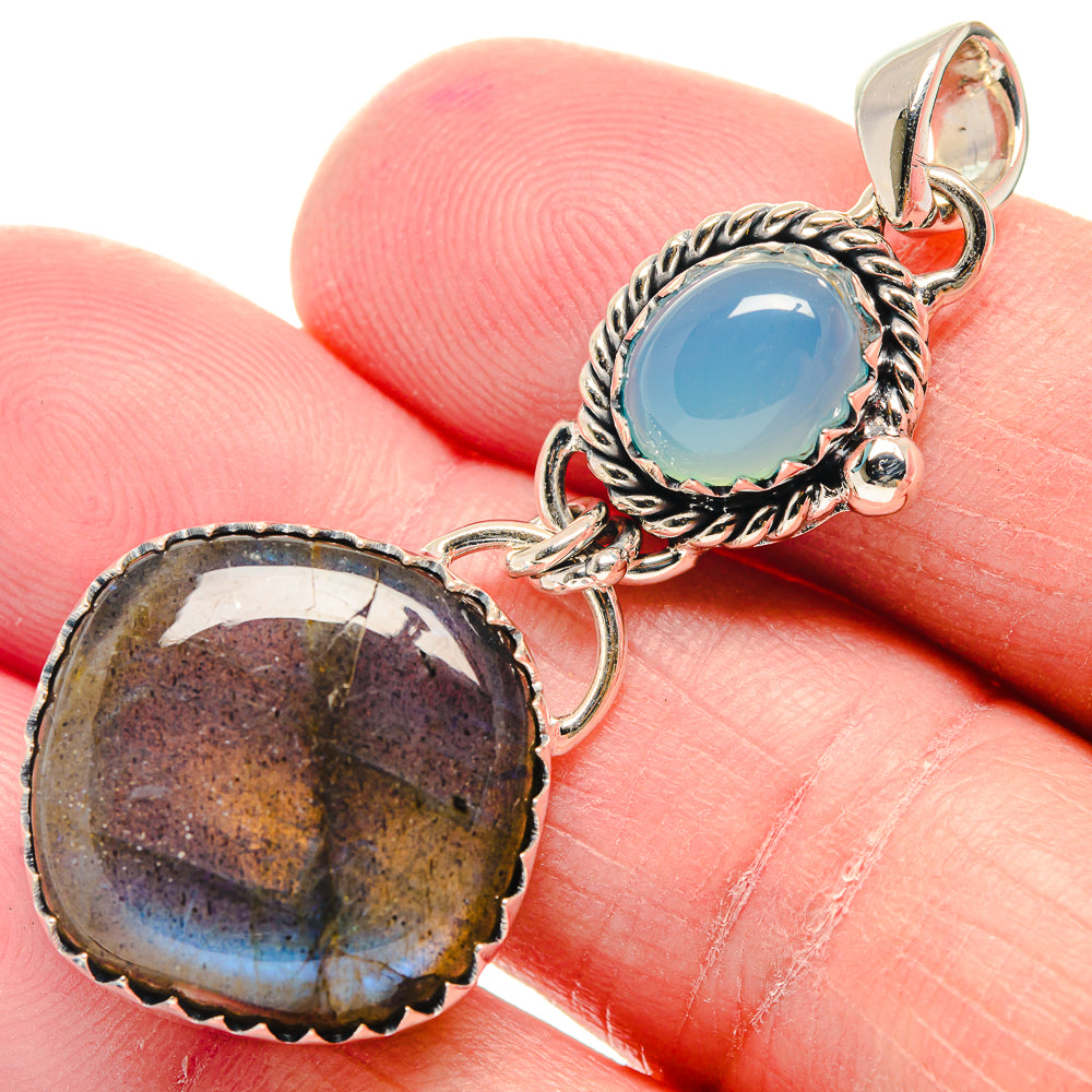 Labradorite Pendants handcrafted by Anasilvercos - PD18935