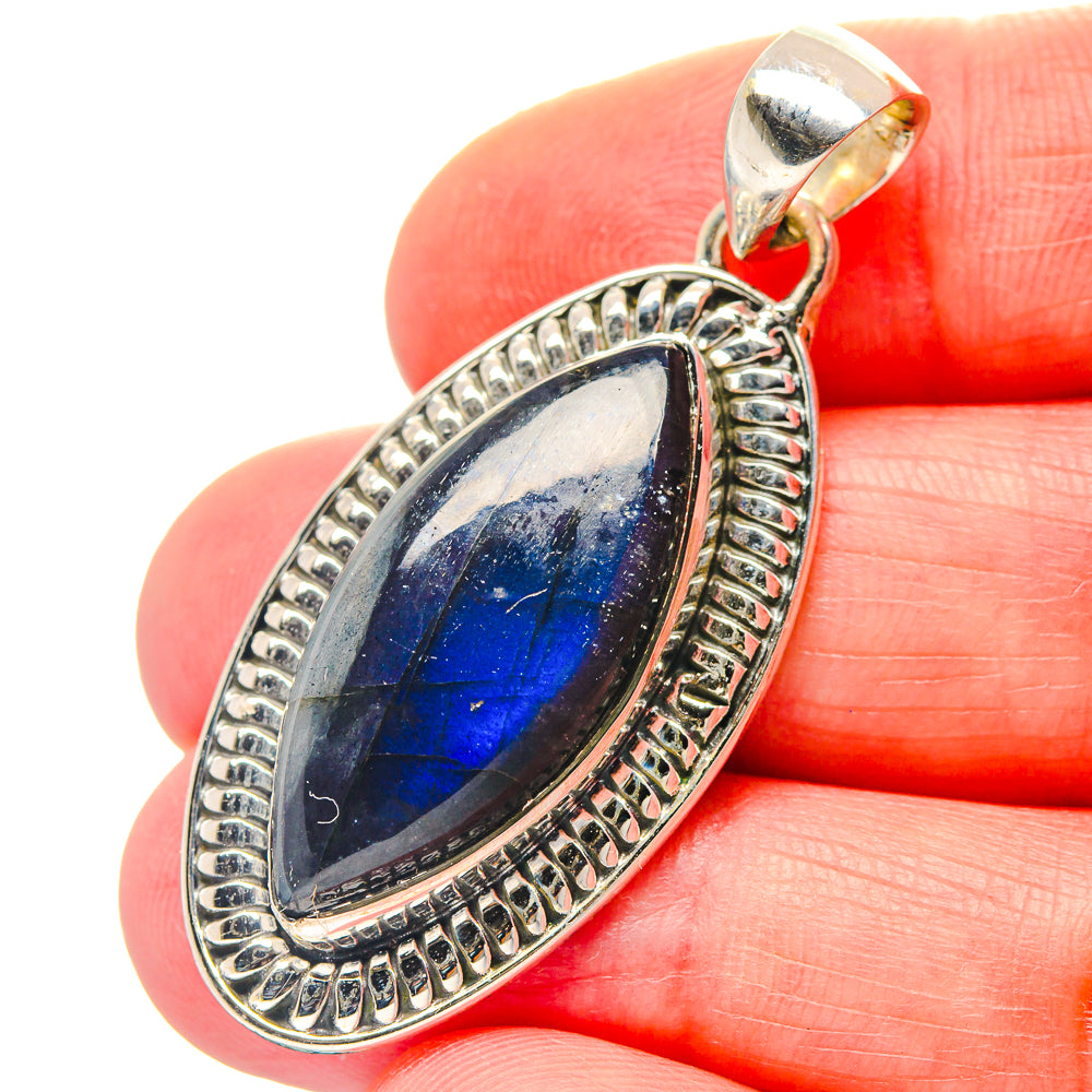 Labradorite Pendants handcrafted by Anasilvercos - PD18949