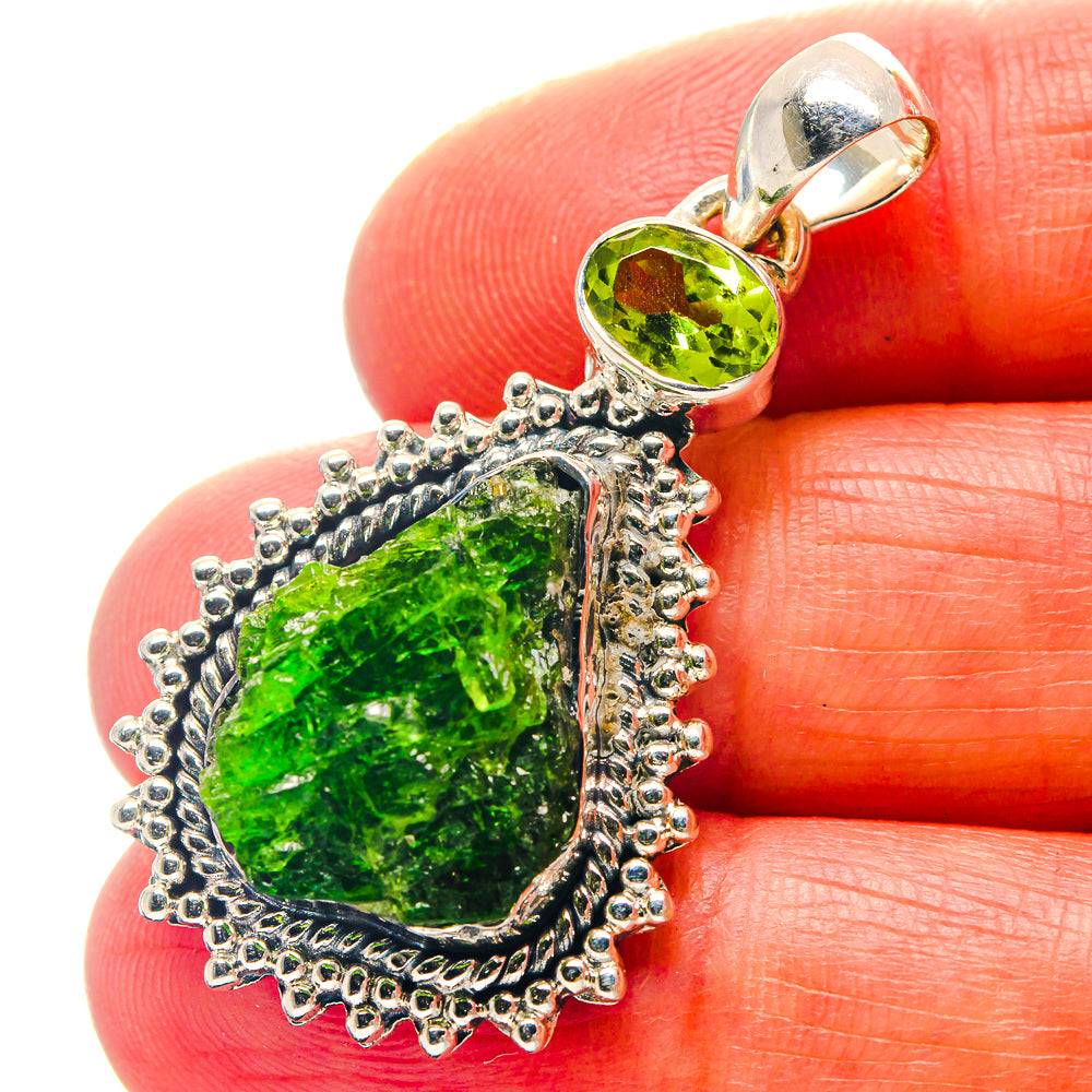 Chrome Diopside Pendants handcrafted by Anasilvercos - PD19029