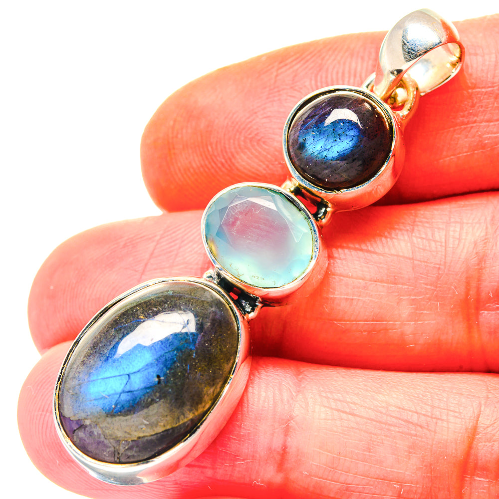 Labradorite Pendants handcrafted by Anasilvercos - PD19141