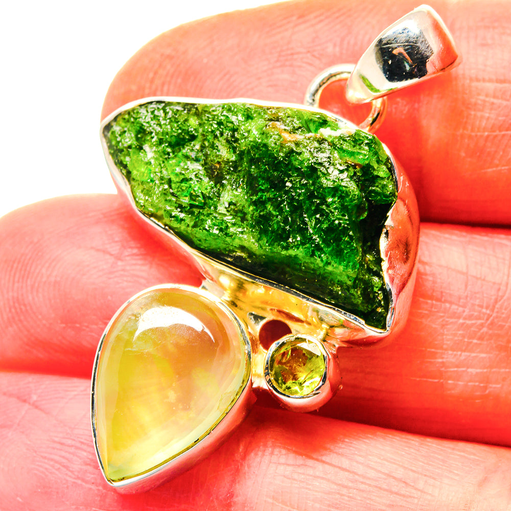 Chrome Diopside Pendants handcrafted by Anasilvercos - PD19164