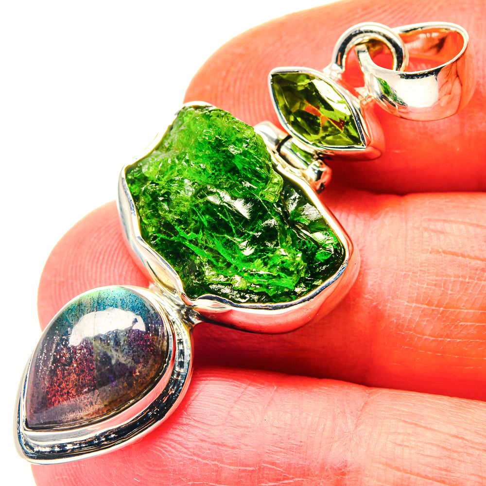 Chrome Diopside Pendants handcrafted by Anasilvercos - PD19168