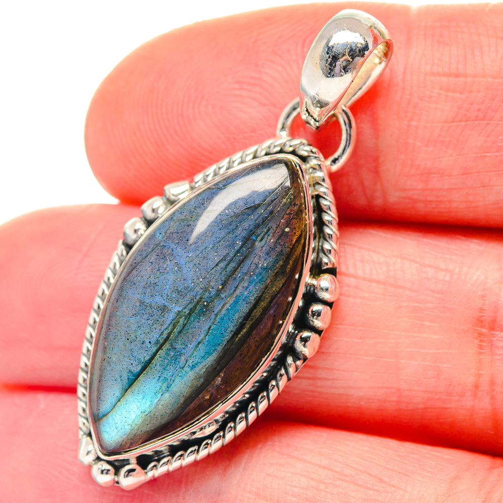 Labradorite Pendants handcrafted by Anasilvercos - PD19246
