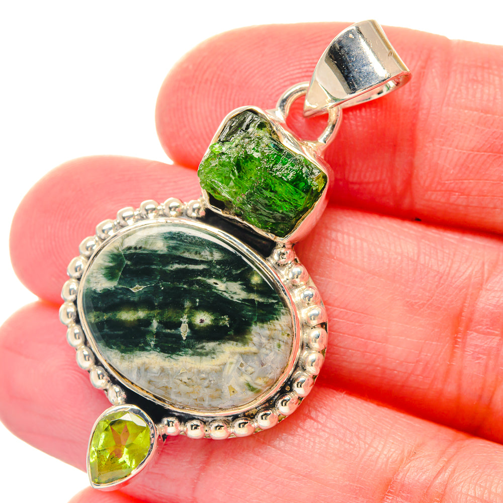 Labradorite, Cultured Pearl Pendants handcrafted by Anasilvercos - PD19465