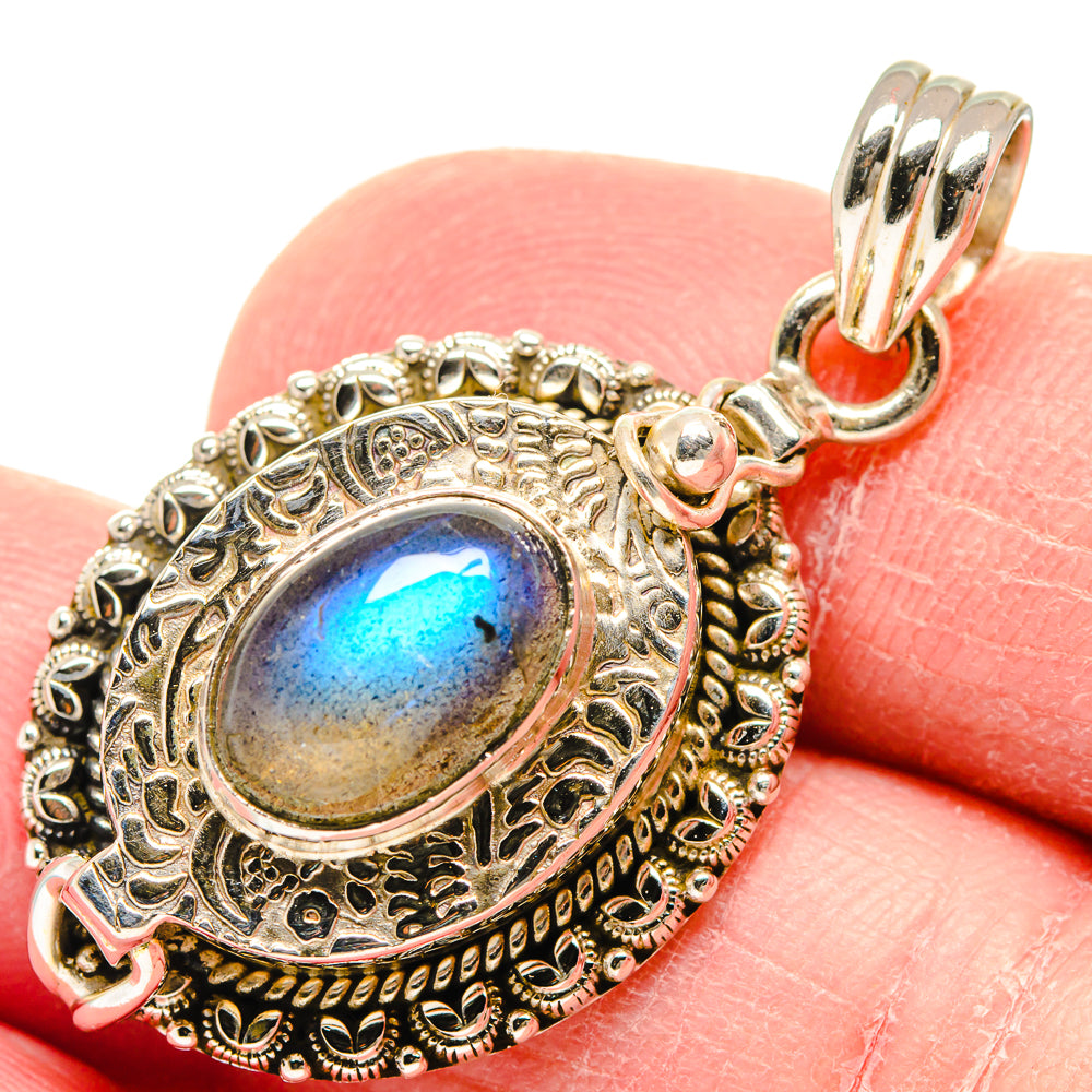 Labradorite Pendants handcrafted by Anasilvercos - PD19952
