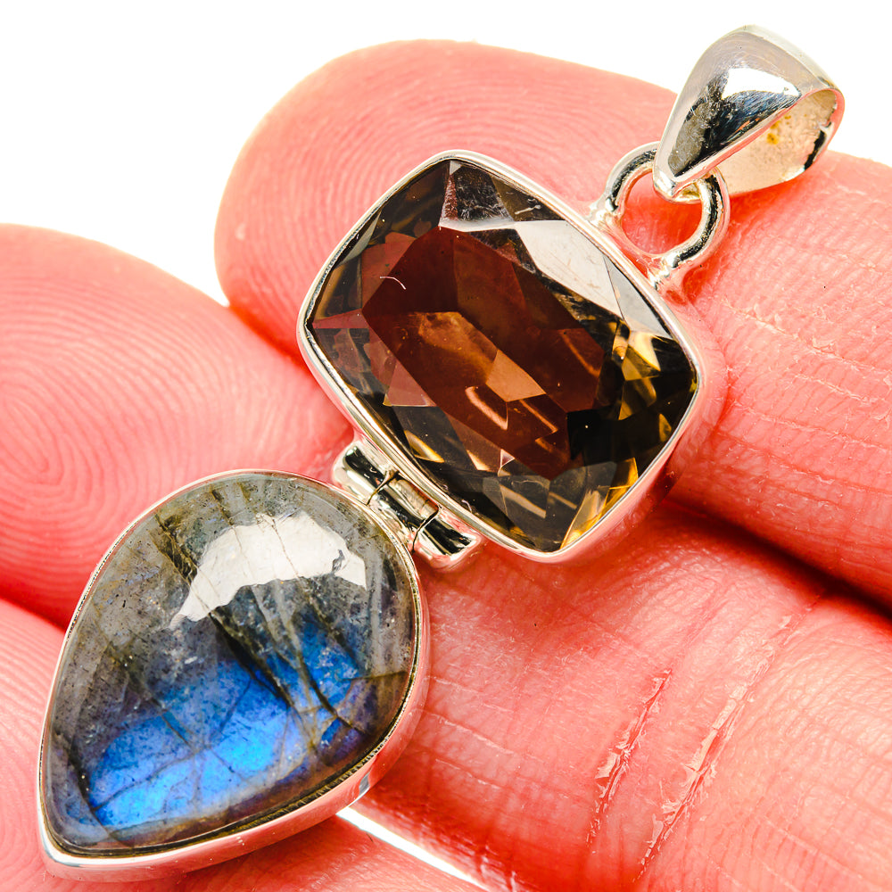 Labradorite Pendants handcrafted by Anasilvercos - PD20028
