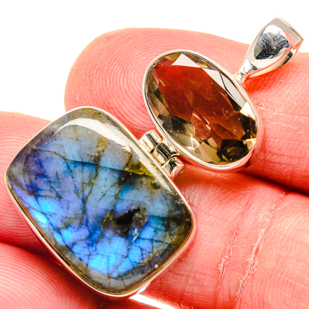 Labradorite Pendants handcrafted by Anasilvercos - PD20065