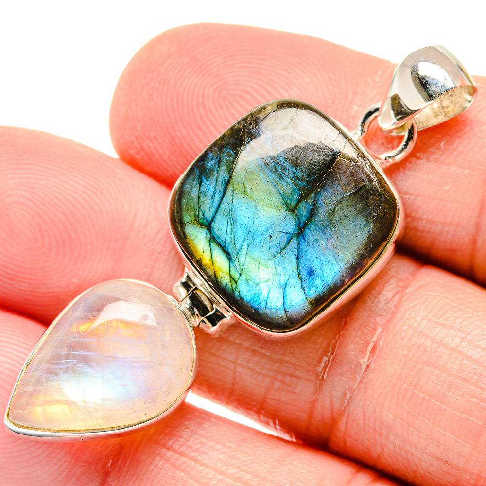 Labradorite Pendants handcrafted by Anasilvercos - PD20227