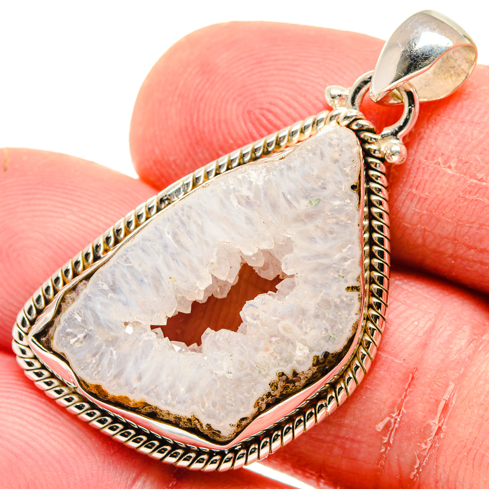 White Geode Slice Pendants handcrafted by Anasilvercos - PD20302