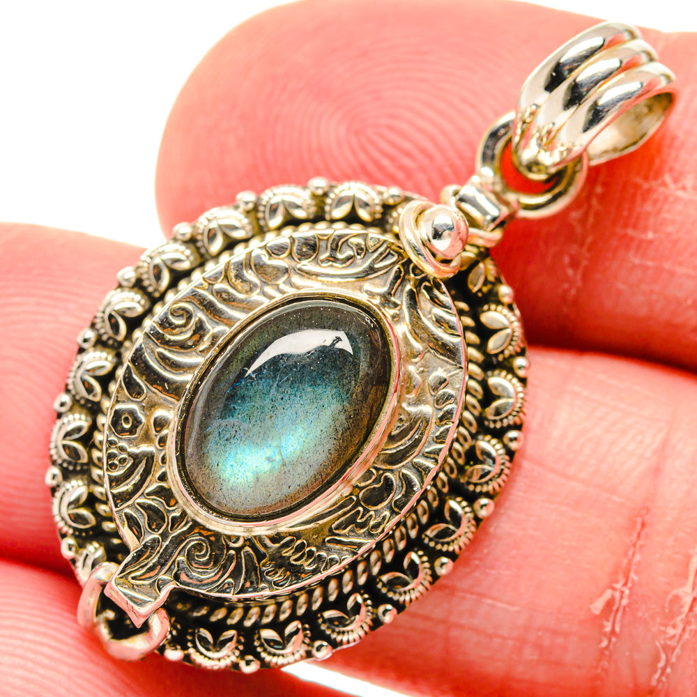 Labradorite Pendants handcrafted by Anasilvercos - PD20339