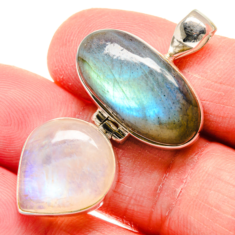 Labradorite Pendants handcrafted by Anasilvercos - PD20873