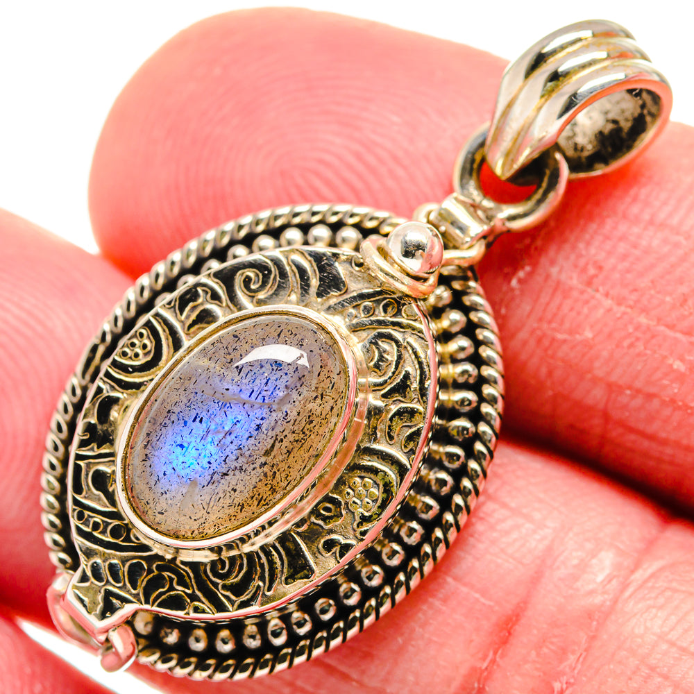 Labradorite Pendants handcrafted by Anasilvercos - PD21153