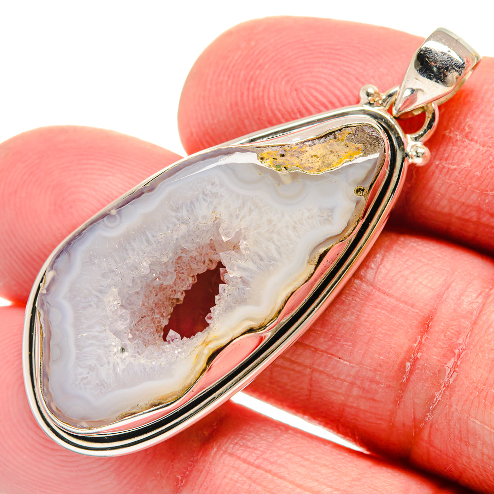White Geode Slice Pendants handcrafted by Anasilvercos - PD21190