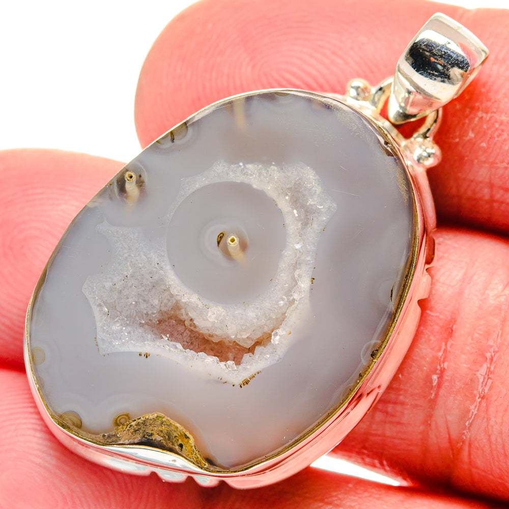 White Geode Slice Pendants handcrafted by Anasilvercos - PD21202