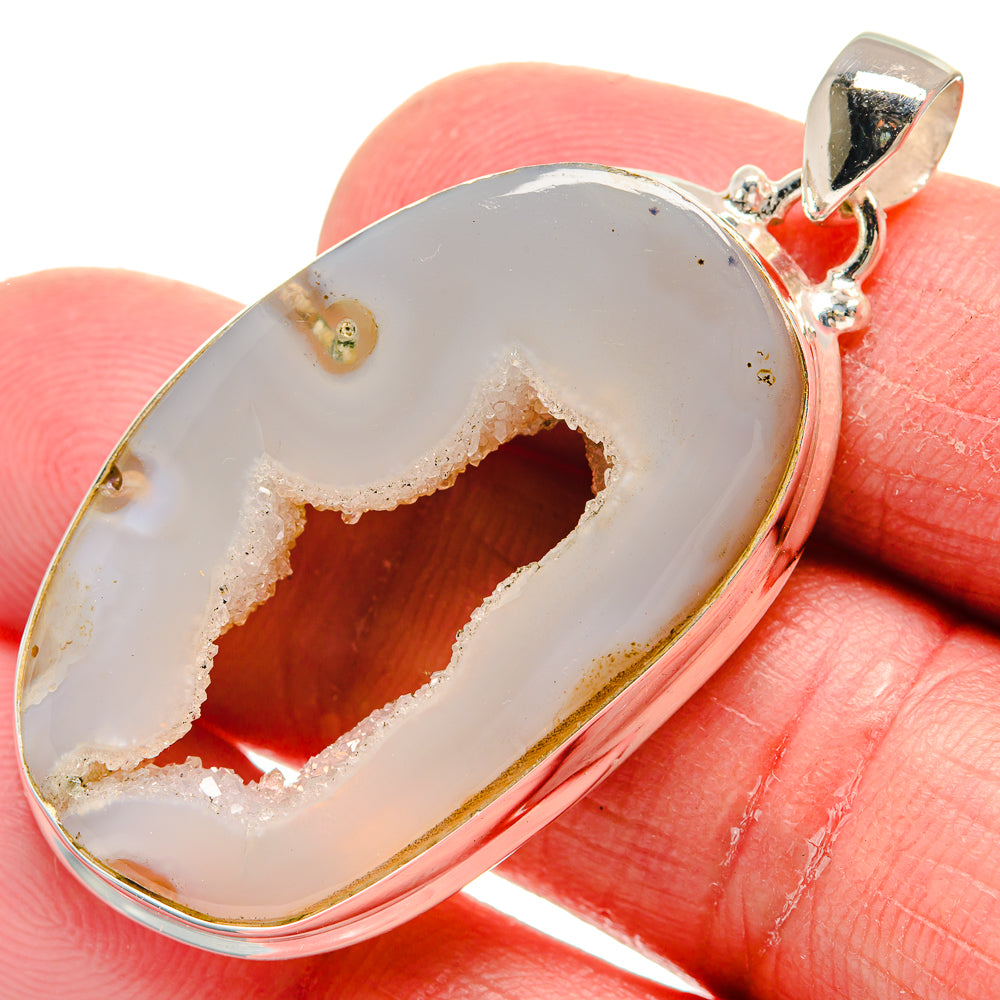 White Geode Slice Pendants handcrafted by Anasilvercos - PD21206