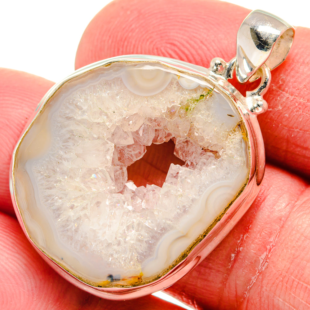 White Geode Slice Pendants handcrafted by Anasilvercos - PD21210