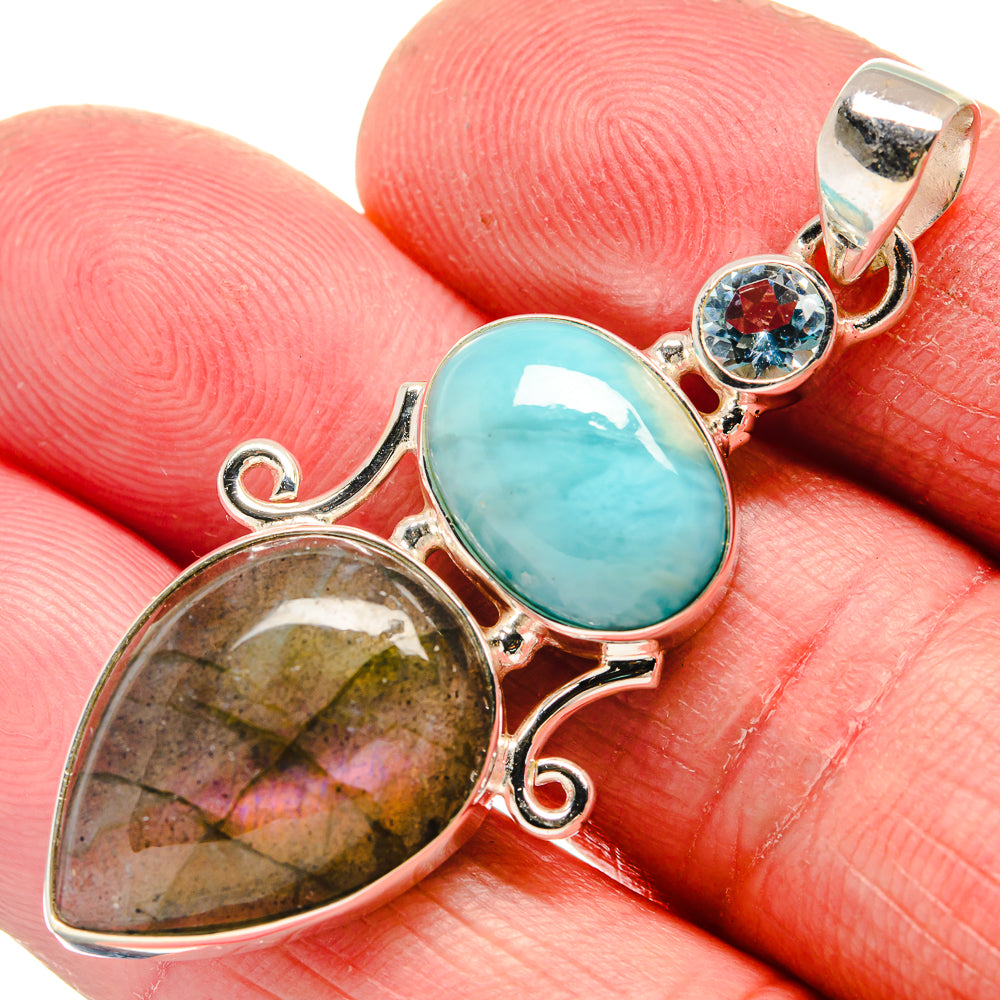 Labradorite Pendants handcrafted by Anasilvercos - PD21314