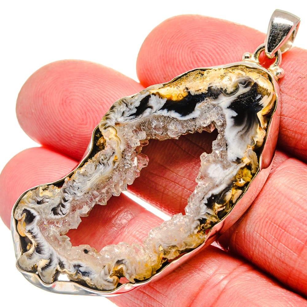 Occo Geode Pendants handcrafted by Anasilvercos - PD21348