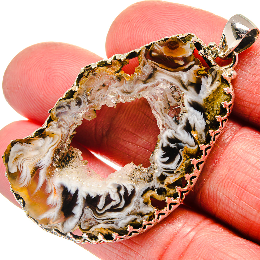 Occo Geode Pendants handcrafted by Anasilvercos - PD21349