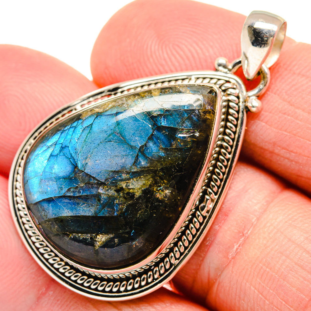 Labradorite Pendants handcrafted by Anasilvercos - PD21925