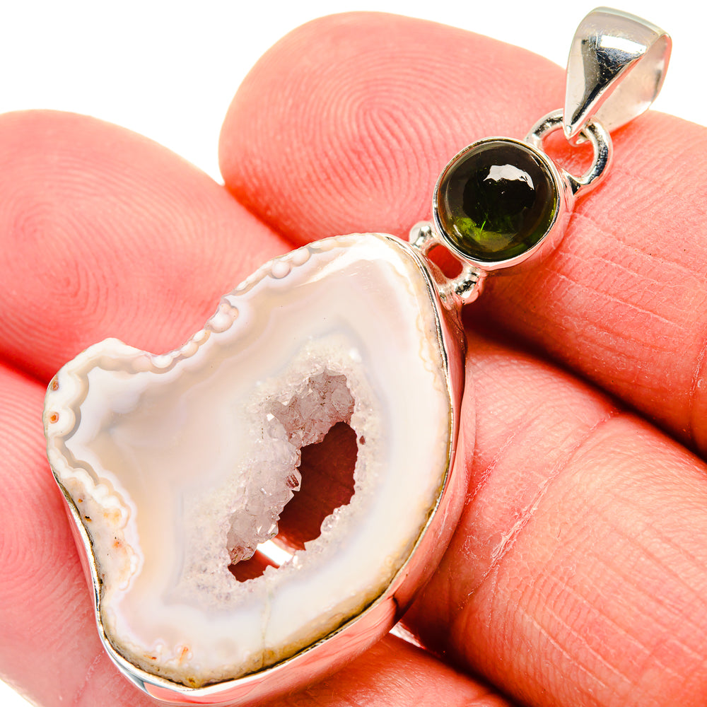 White Geode Slice Pendants handcrafted by Anasilvercos - PD21953