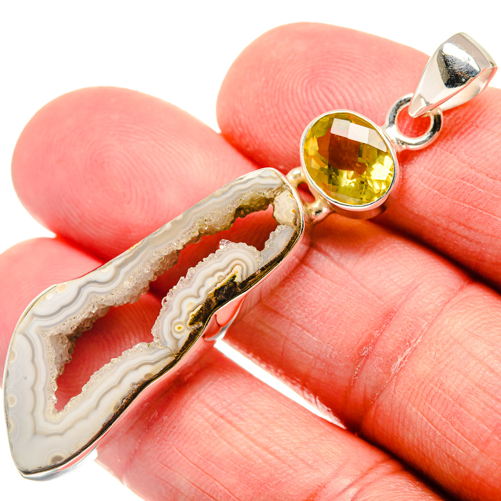 White Geode Slice Pendants handcrafted by Anasilvercos - PD21954